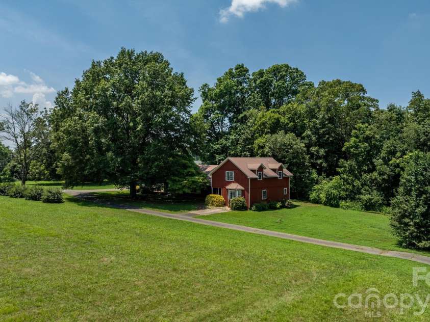 2097 Hermit Trail, Newton, NC 28658.  MLS# CAR4405560, YatesRealty ID 38861. 