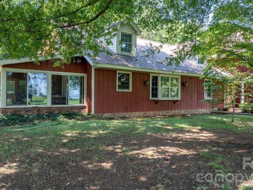 2097 Hermit Trail, Newton, NC 28658.  MLS# CAR4405560, YatesRealty ID 38861. 