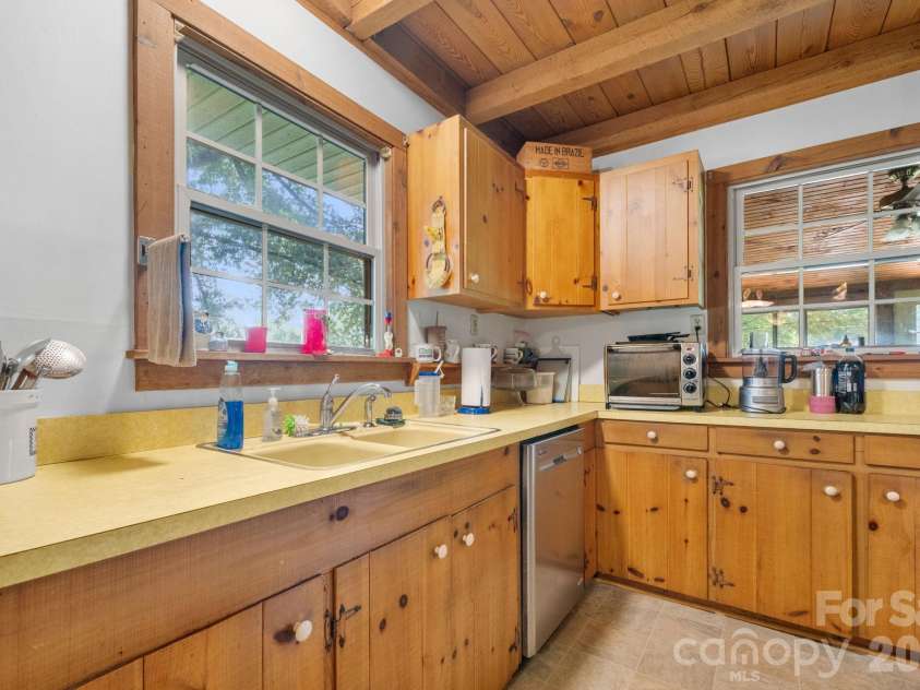 2097 Hermit Trail, Newton, NC 28658.  MLS# CAR4405560, YatesRealty ID 38861. 