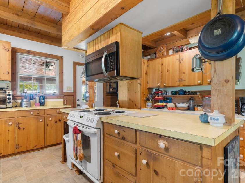 2097 Hermit Trail, Newton, NC 28658.  MLS# CAR4405560, YatesRealty ID 38861. 