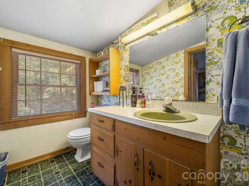 2097 Hermit Trail, Newton, NC 28658.  MLS# CAR4405560, YatesRealty ID 38861. 