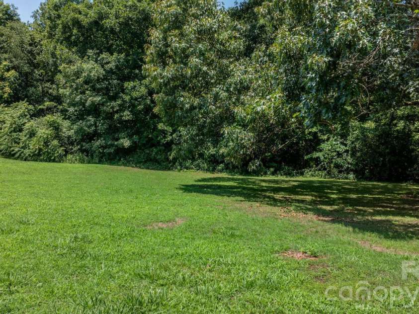 2097 Hermit Trail, Newton, NC 28658.  MLS# CAR4405560, YatesRealty ID 38861. 