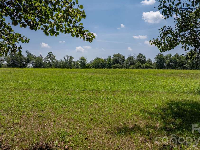 2097 Hermit Trail, Newton, NC 28658.  MLS# CAR4405560, YatesRealty ID 38861. 
