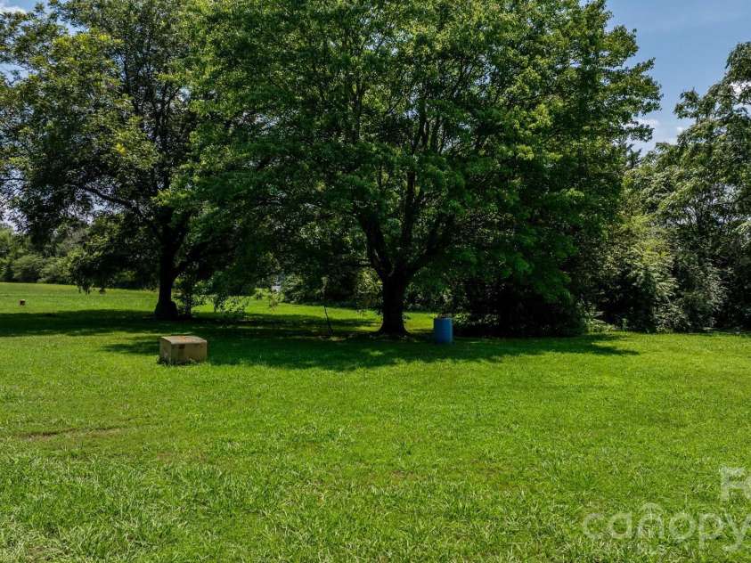 2097 Hermit Trail, Newton, NC 28658.  MLS# CAR4405560, YatesRealty ID 38861. 