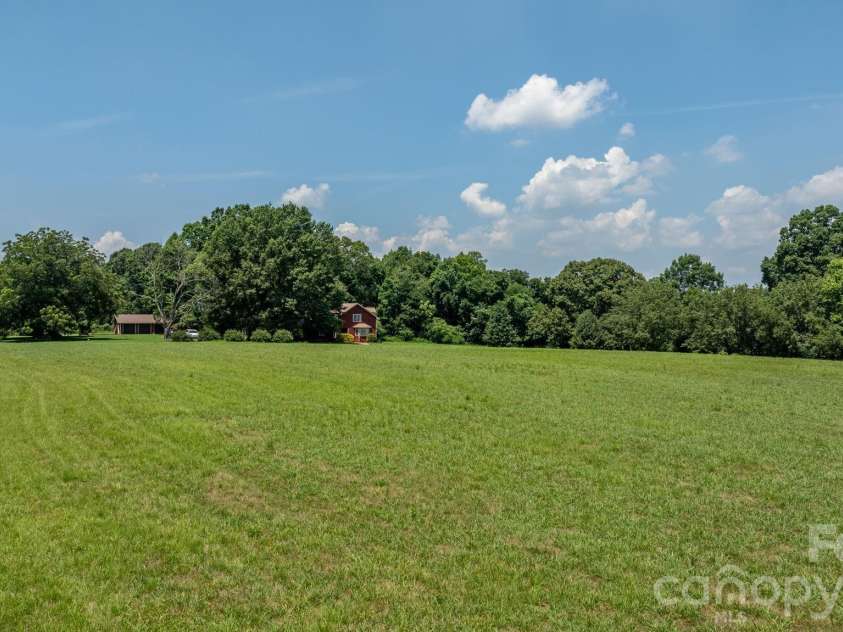 2097 Hermit Trail, Newton, NC 28658.  MLS# CAR4405560, YatesRealty ID 38861. 