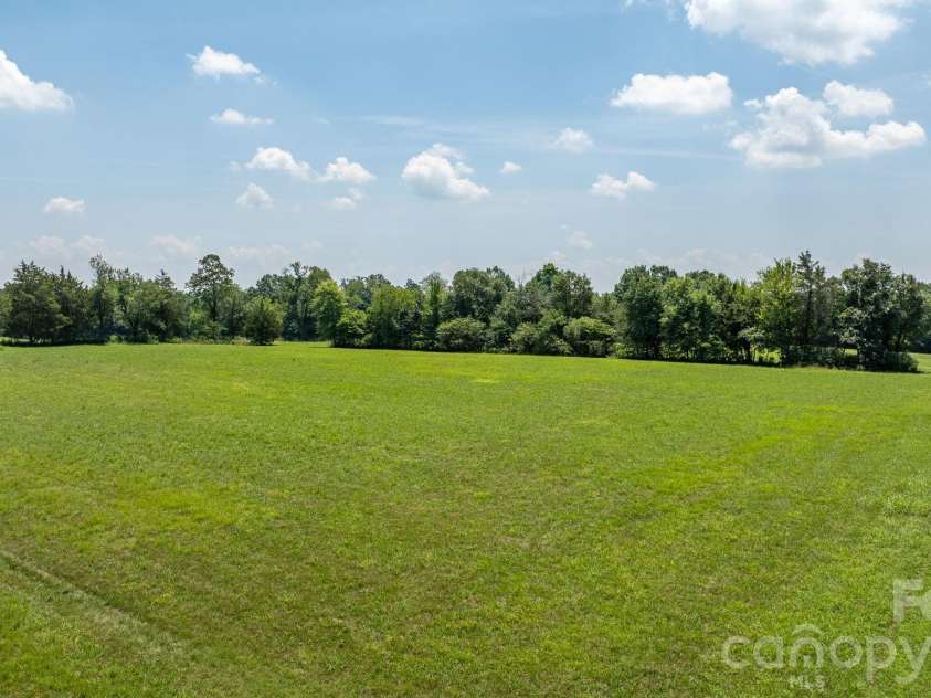 2097 Hermit Trail, Newton, NC 28658.  MLS# CAR4405560, YatesRealty ID 38861. 