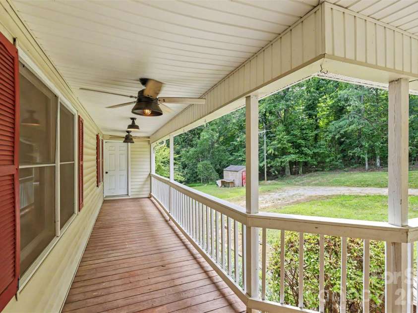 3608 Cowboy Lane, Charlotte, NC 28216.  MLS# CAR4406545, YatesRealty ID 38862. 