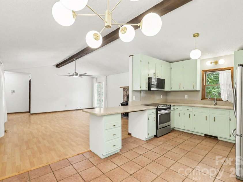 3608 Cowboy Lane, Charlotte, NC 28216.  MLS# CAR4406545, YatesRealty ID 38862. 