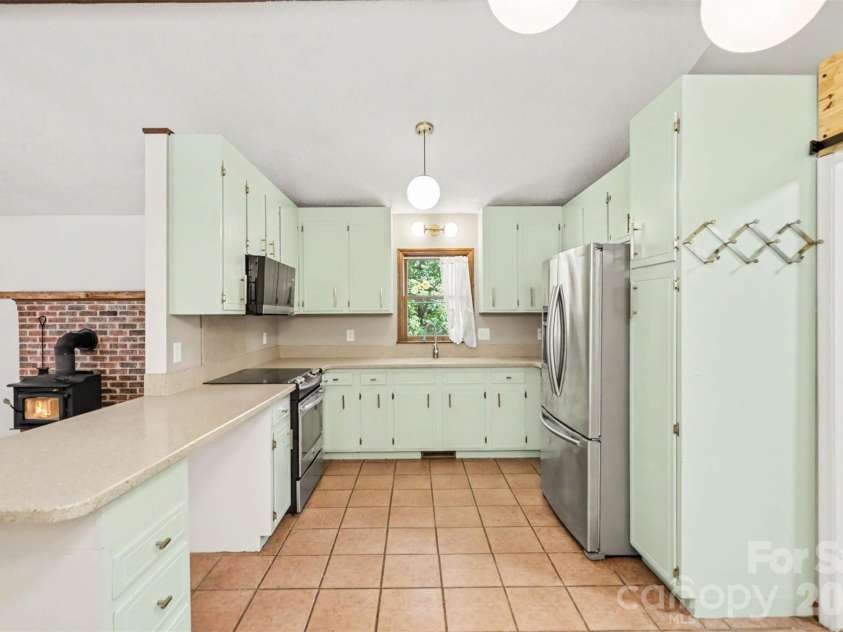 3608 Cowboy Lane, Charlotte, NC 28216.  MLS# CAR4406545, YatesRealty ID 38862. 