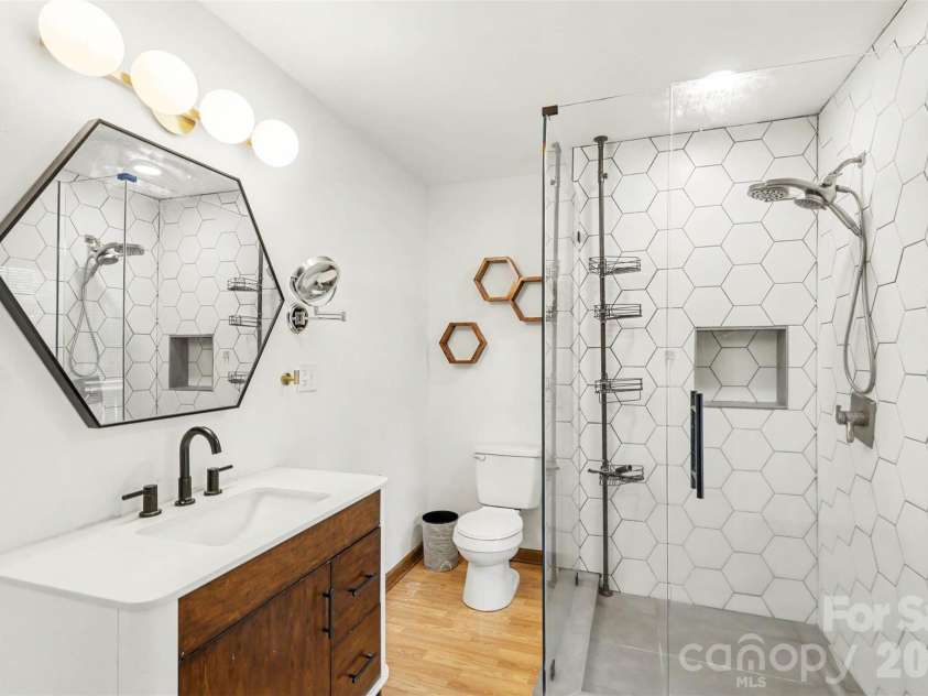 3608 Cowboy Lane, Charlotte, NC 28216.  MLS# CAR4406545, YatesRealty ID 38862. 