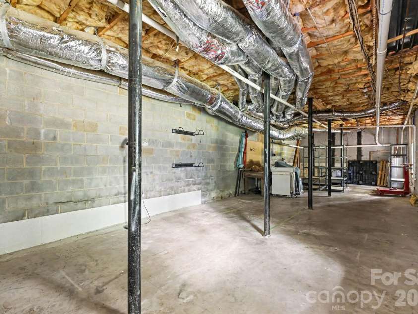 3608 Cowboy Lane, Charlotte, NC 28216.  MLS# CAR4406545, YatesRealty ID 38862. 