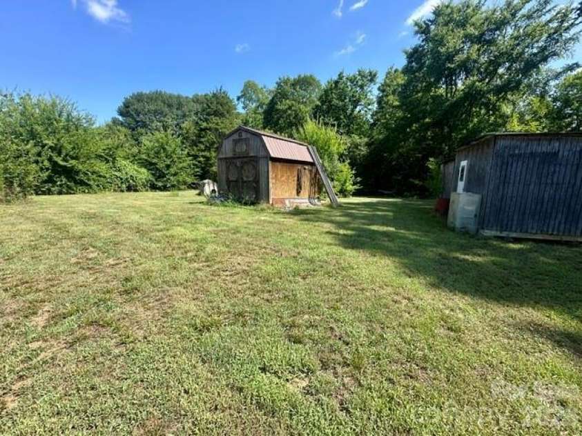 912 Old Hickory Grove Road, Mount Holly, NC 28120.  MLS# CAR4380280, YatesRealty ID 38864. 