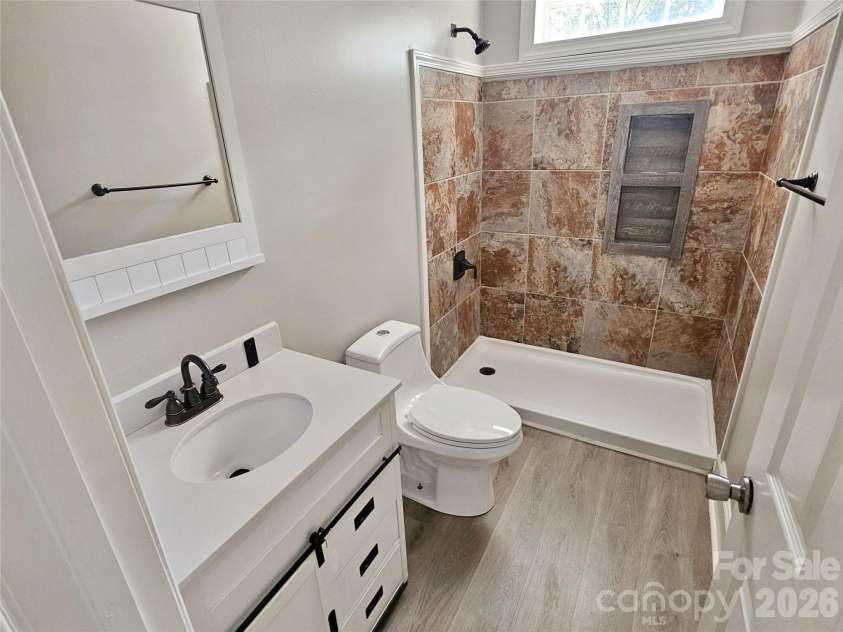 158 Shamrock Street, Concord, NC 28025.  MLS# CAR4406601, YatesRealty ID 38866. Bathroom #2