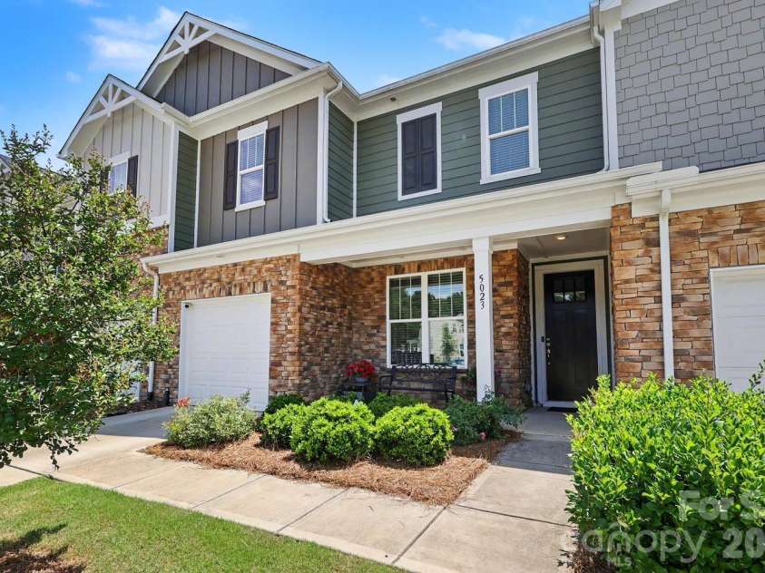 5023 American Bittern Lane, Charlotte, NC 28214.  MLS# CAR4394440, YatesRealty ID 38867. 