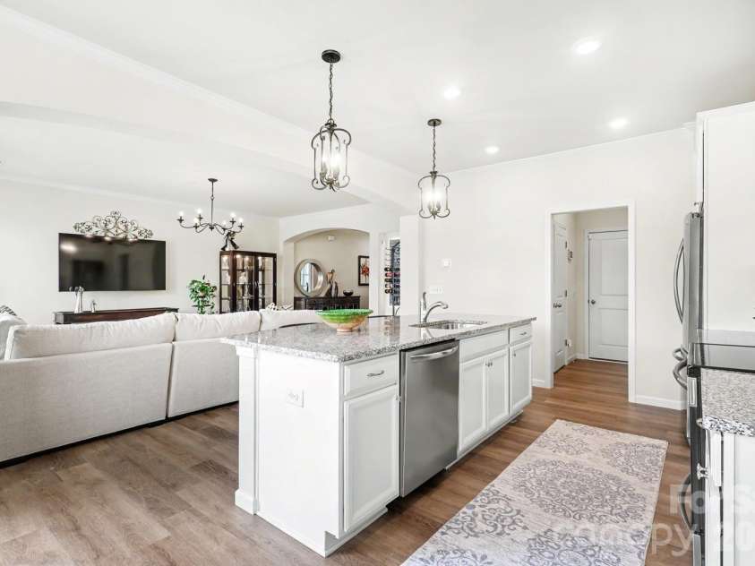 5023 American Bittern Lane, Charlotte, NC 28214.  MLS# CAR4394440, YatesRealty ID 38867. 
