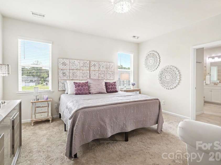 5023 American Bittern Lane, Charlotte, NC 28214.  MLS# CAR4394440, YatesRealty ID 38867. 