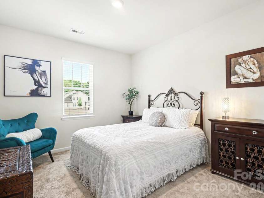 5023 American Bittern Lane, Charlotte, NC 28214.  MLS# CAR4394440, YatesRealty ID 38867. 