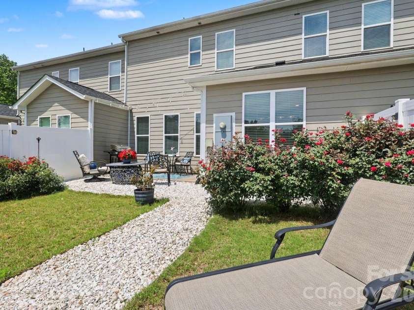 5023 American Bittern Lane, Charlotte, NC 28214.  MLS# CAR4394440, YatesRealty ID 38867. 