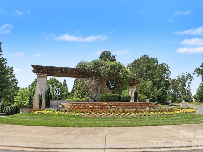 5023 American Bittern Lane, Charlotte, NC 28214.  MLS# CAR4394440, YatesRealty ID 38867. 