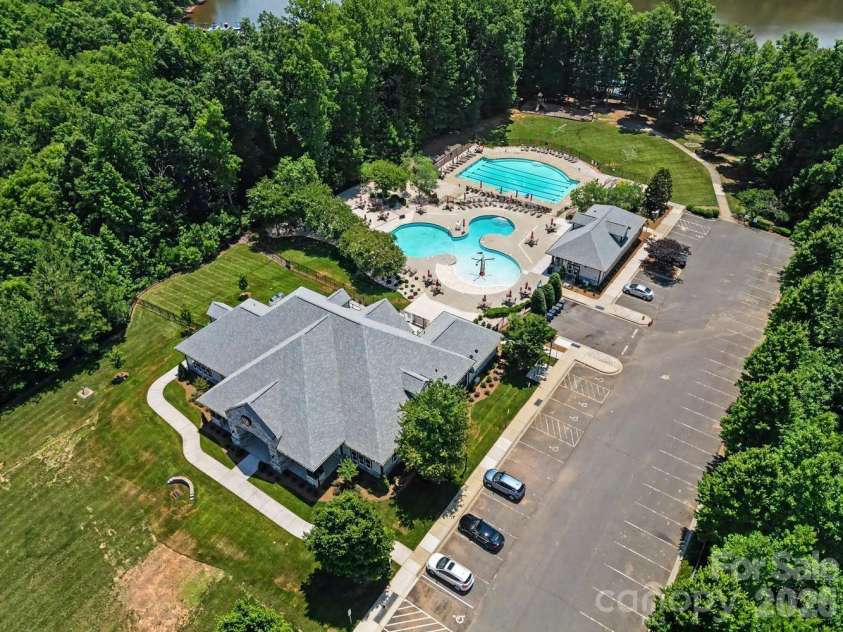 5023 American Bittern Lane, Charlotte, NC 28214.  MLS# CAR4394440, YatesRealty ID 38867. 