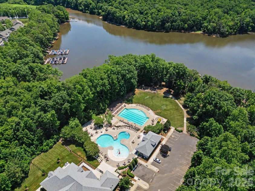 5023 American Bittern Lane, Charlotte, NC 28214.  MLS# CAR4394440, YatesRealty ID 38867. 