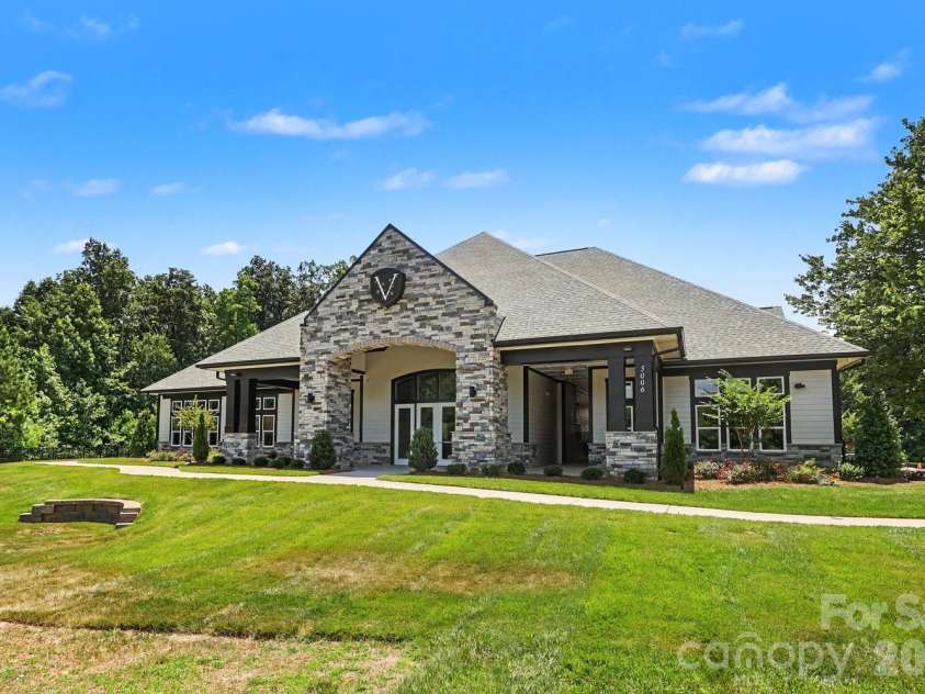 5023 American Bittern Lane, Charlotte, NC 28214.  MLS# CAR4394440, YatesRealty ID 38867. 