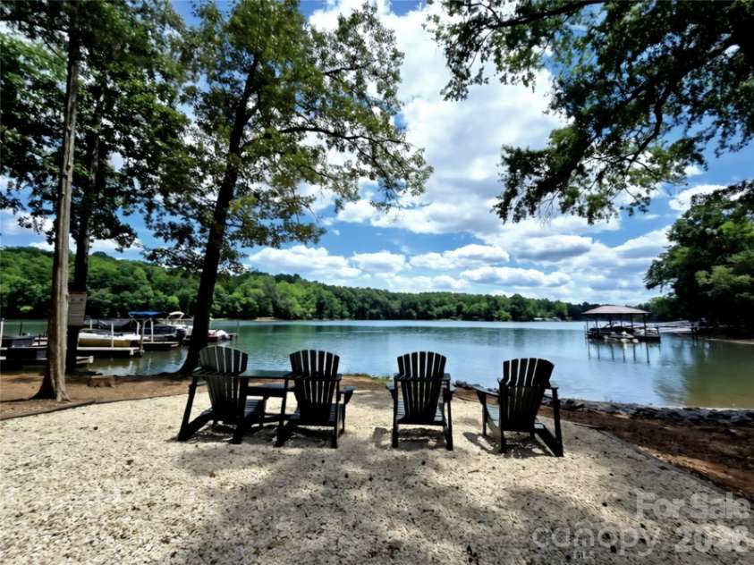 5023 American Bittern Lane, Charlotte, NC 28214.  MLS# CAR4394440, YatesRealty ID 38867. 