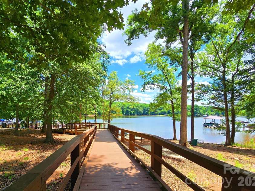 5023 American Bittern Lane, Charlotte, NC 28214.  MLS# CAR4394440, YatesRealty ID 38867. 
