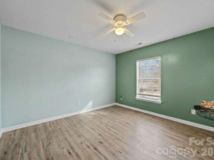 257 Notable Lane, Rock Hill, SC 29732.  MLS# CAR4340187, YatesRealty ID 3887. 2nd bedroom upstairs