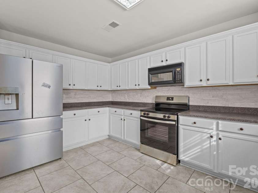 257 Notable Lane, Rock Hill, SC 29732.  MLS# CAR4340187, YatesRealty ID 3887. 