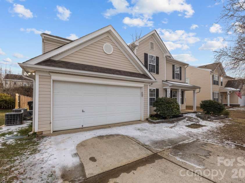 257 Notable Lane, Rock Hill, SC 29732.  MLS# CAR4340187, YatesRealty ID 3887. 