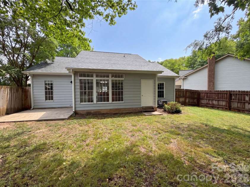 4808 Pennant Place, Charlotte, NC 28212.  MLS# CAR4379583, YatesRealty ID 38870. 