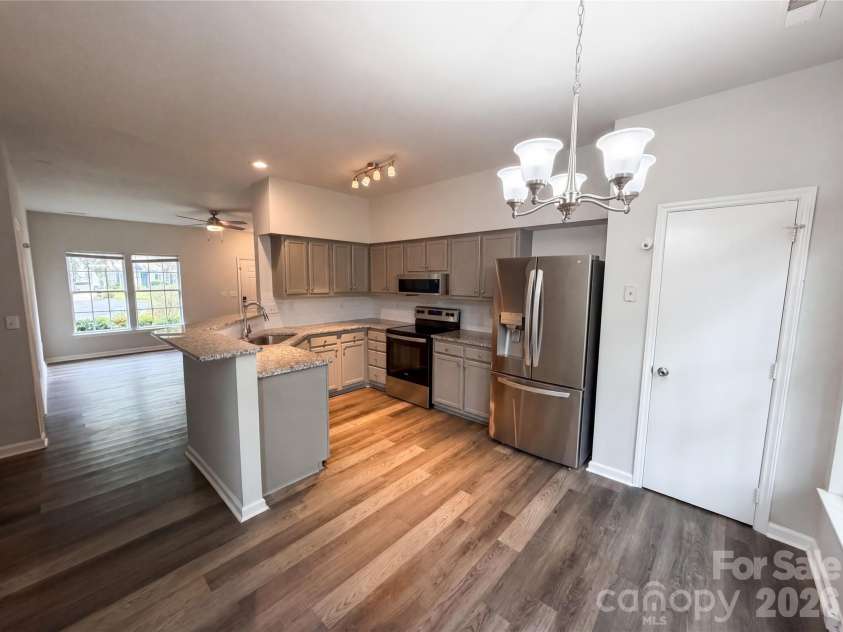4808 Pennant Place, Charlotte, NC 28212.  MLS# CAR4379583, YatesRealty ID 38870. 