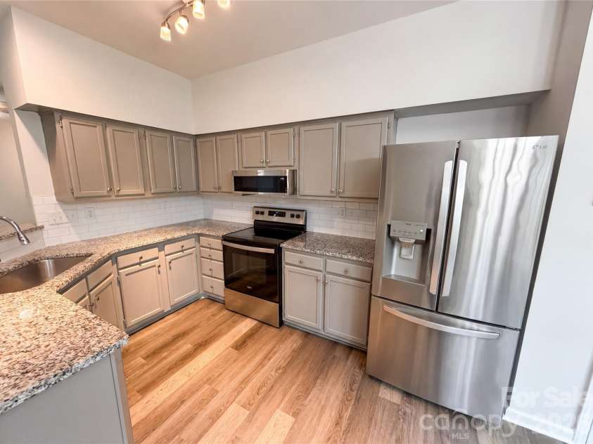 4808 Pennant Place, Charlotte, NC 28212.  MLS# CAR4379583, YatesRealty ID 38870. 