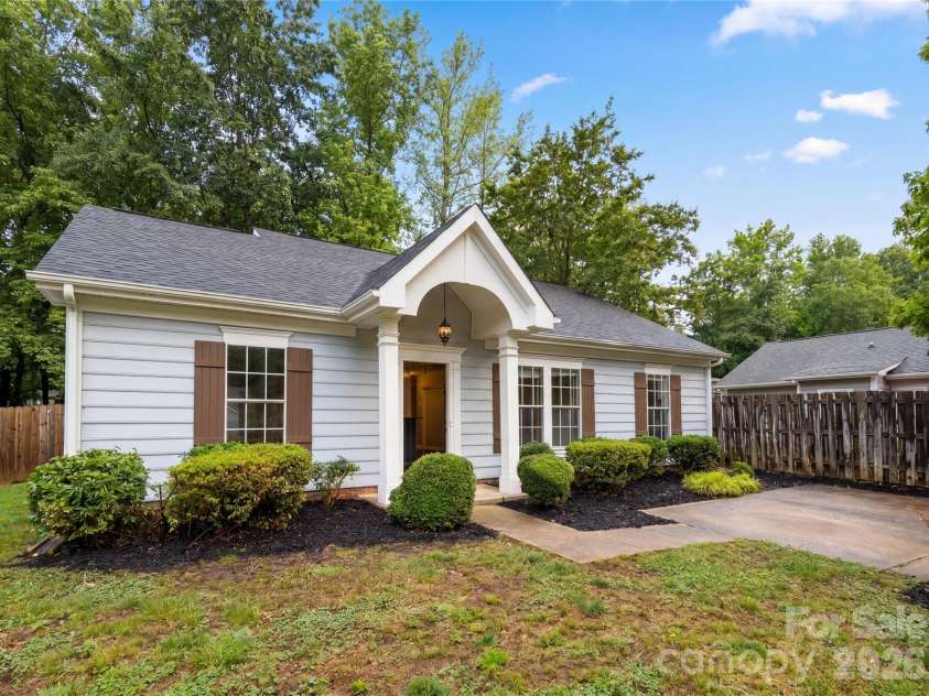 4808 Pennant Place, Charlotte, NC 28212.  MLS# CAR4379583, YatesRealty ID 38870. 