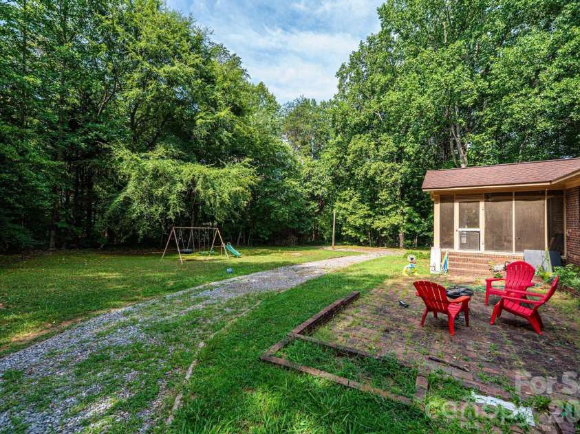 1113 Ponderosa Road, Lincolnton, NC 28092.  MLS# CAR4405562, YatesRealty ID 38871. 