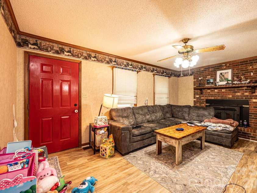 1113 Ponderosa Road, Lincolnton, NC 28092.  MLS# CAR4405562, YatesRealty ID 38871. 