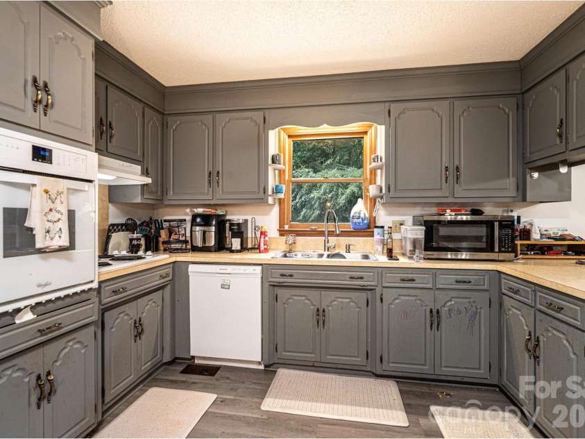 1113 Ponderosa Road, Lincolnton, NC 28092.  MLS# CAR4405562, YatesRealty ID 38871. 