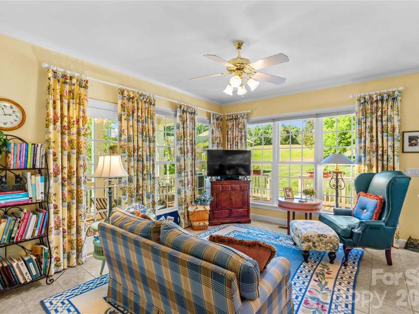 16203 Northstone Drive, Huntersville, NC 28078.  MLS# CAR4400961, YatesRealty ID 38876. 