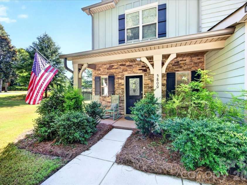 5800 Carmel Road, Charlotte, NC 28226.  MLS# CAR4401755, YatesRealty ID 38877. 