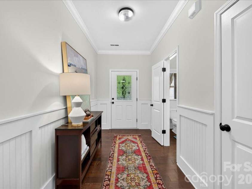 5800 Carmel Road, Charlotte, NC 28226.  MLS# CAR4401755, YatesRealty ID 38877. 