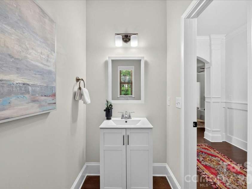 5800 Carmel Road, Charlotte, NC 28226.  MLS# CAR4401755, YatesRealty ID 38877. 