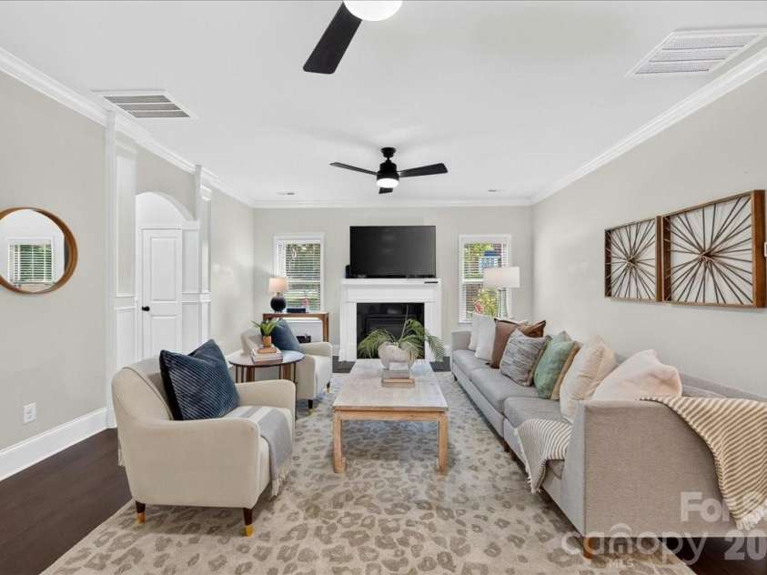 5800 Carmel Road, Charlotte, NC 28226.  MLS# CAR4401755, YatesRealty ID 38877. 