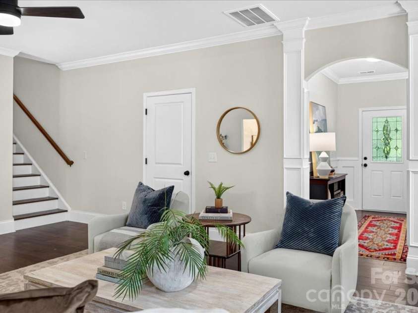 5800 Carmel Road, Charlotte, NC 28226.  MLS# CAR4401755, YatesRealty ID 38877. 