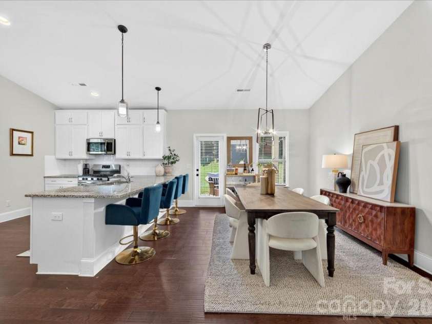 5800 Carmel Road, Charlotte, NC 28226.  MLS# CAR4401755, YatesRealty ID 38877. 