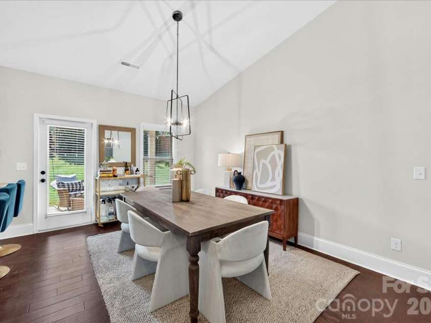 5800 Carmel Road, Charlotte, NC 28226.  MLS# CAR4401755, YatesRealty ID 38877. 