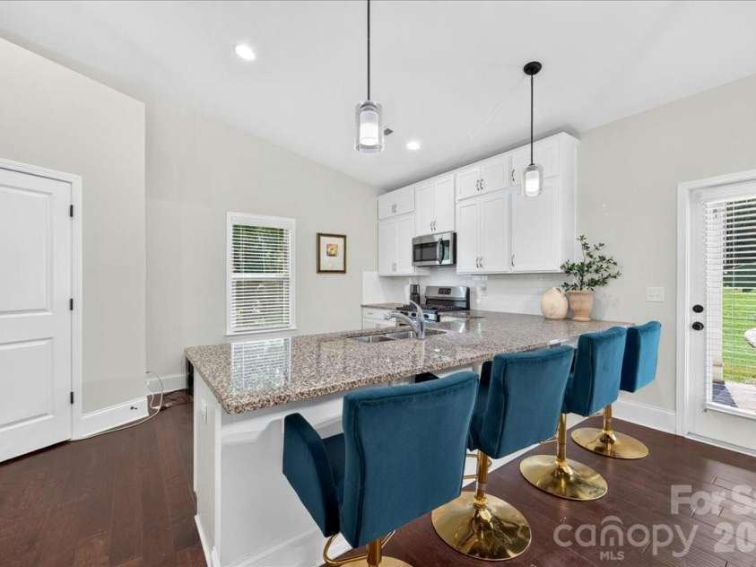 5800 Carmel Road, Charlotte, NC 28226.  MLS# CAR4401755, YatesRealty ID 38877. 