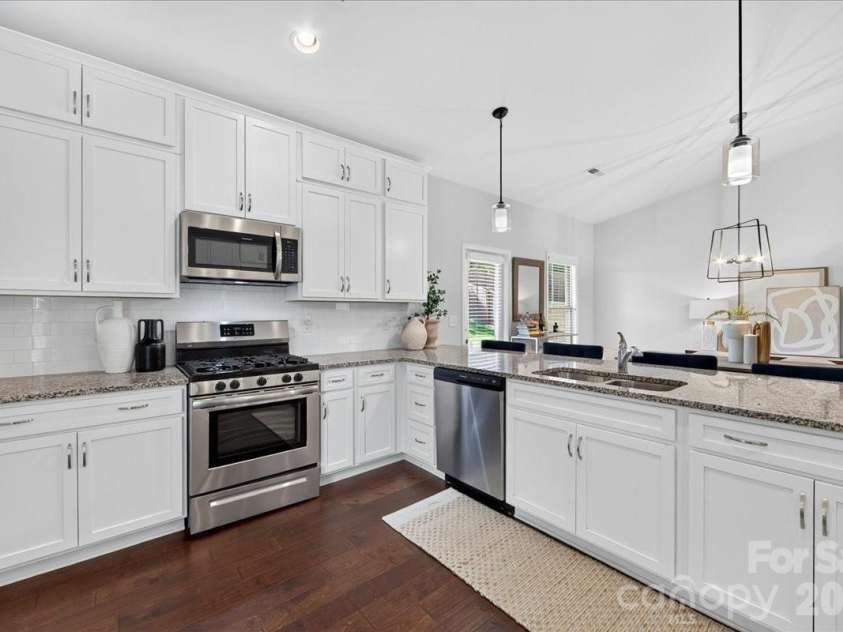5800 Carmel Road, Charlotte, NC 28226.  MLS# CAR4401755, YatesRealty ID 38877. 
