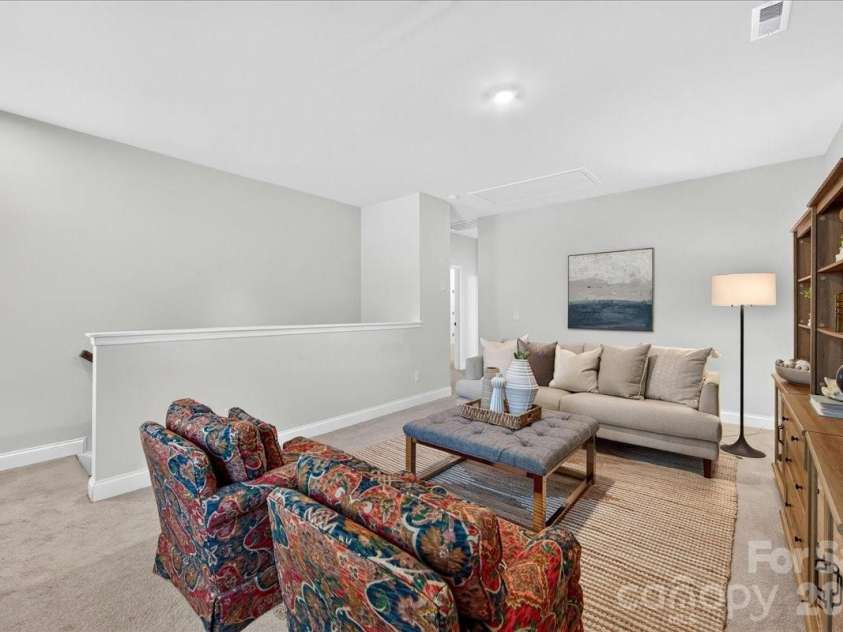 5800 Carmel Road, Charlotte, NC 28226.  MLS# CAR4401755, YatesRealty ID 38877. 