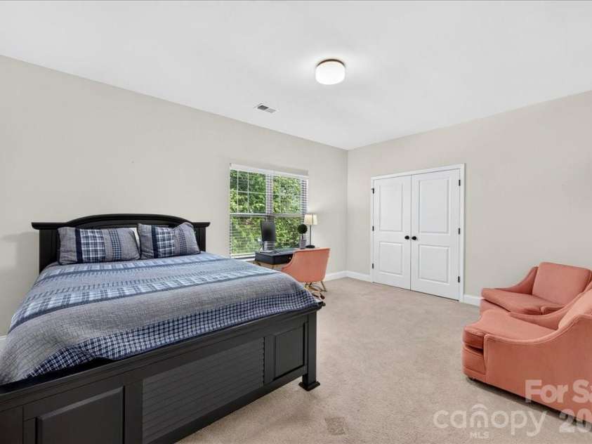 5800 Carmel Road, Charlotte, NC 28226.  MLS# CAR4401755, YatesRealty ID 38877. 
